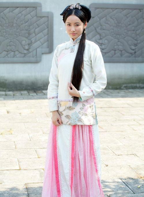 女配在豪门吃瓜书包网,女配逆袭，吃瓜成瘾