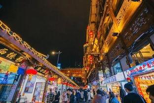 洪崖洞吃瓜网红是谁呀,揭秘网络红人的神秘面纱